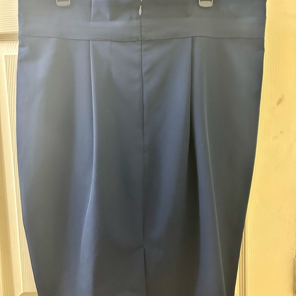 NWT Liz Claiborne Pencil Skirt - Picture 5 of 6